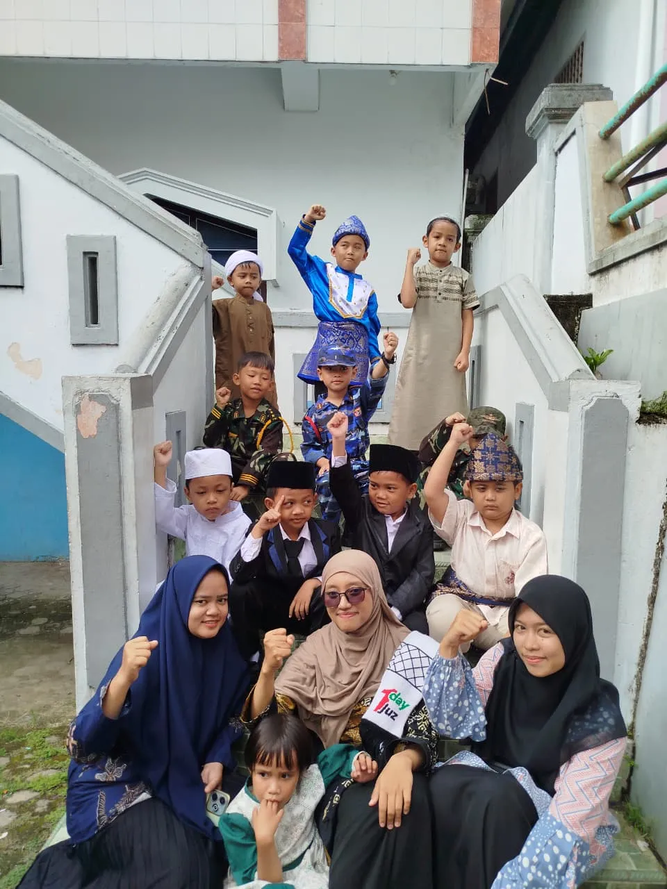 Semangat Hari Pahlawan SDIT Darussalam